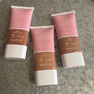 New Cover Girl CLEAN FRESH Skin Milk Foundation. Coconut Oil & Aloe Bundle